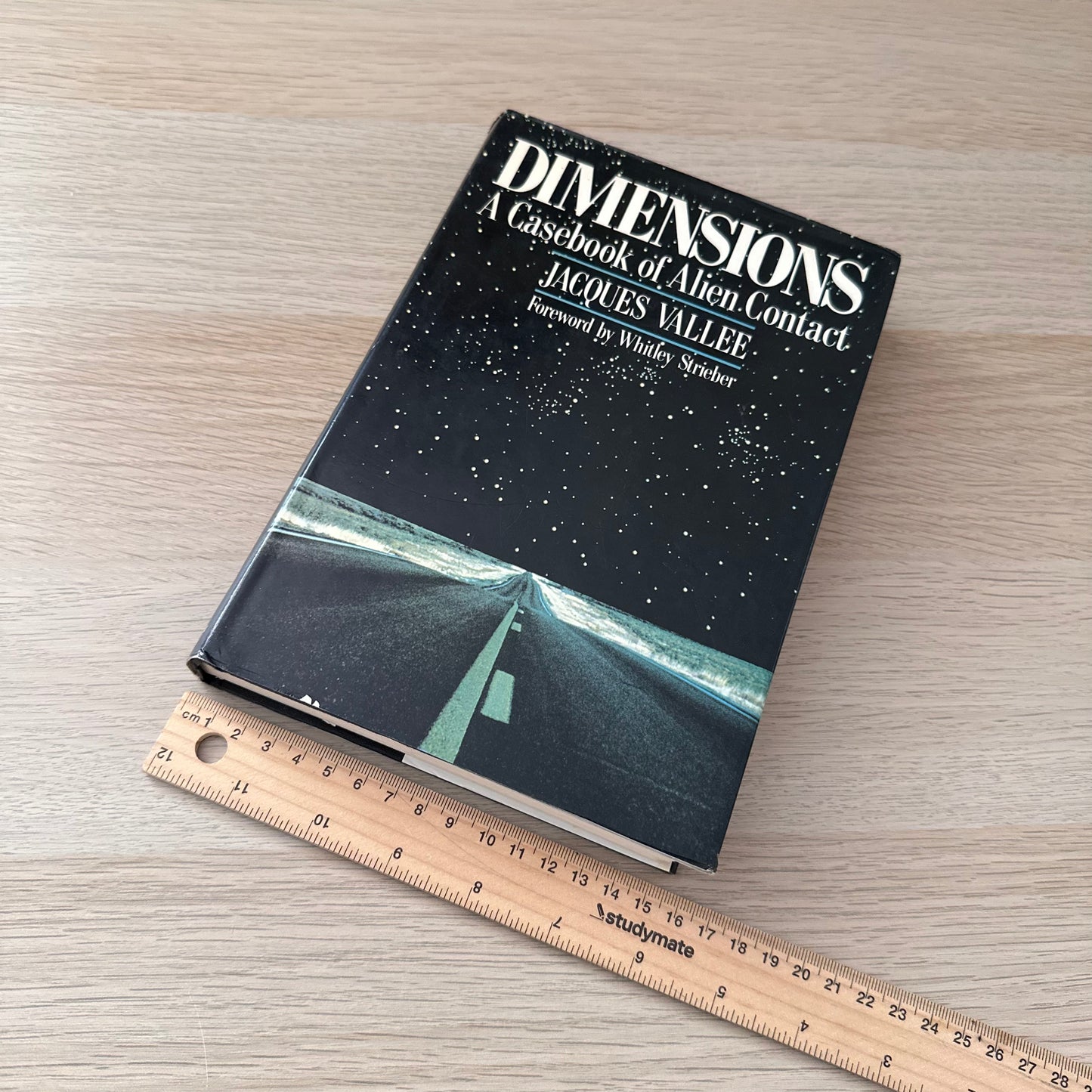 Dimensions: A Casebook of Alien Contact | Jacques Vallee