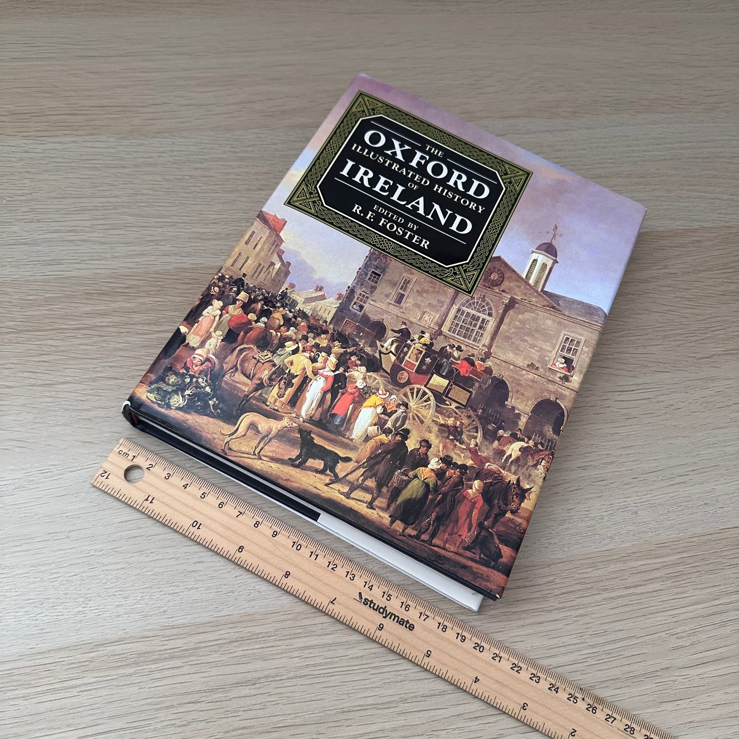 The Oxford Illustrated History of Ireland | R.F. Foster