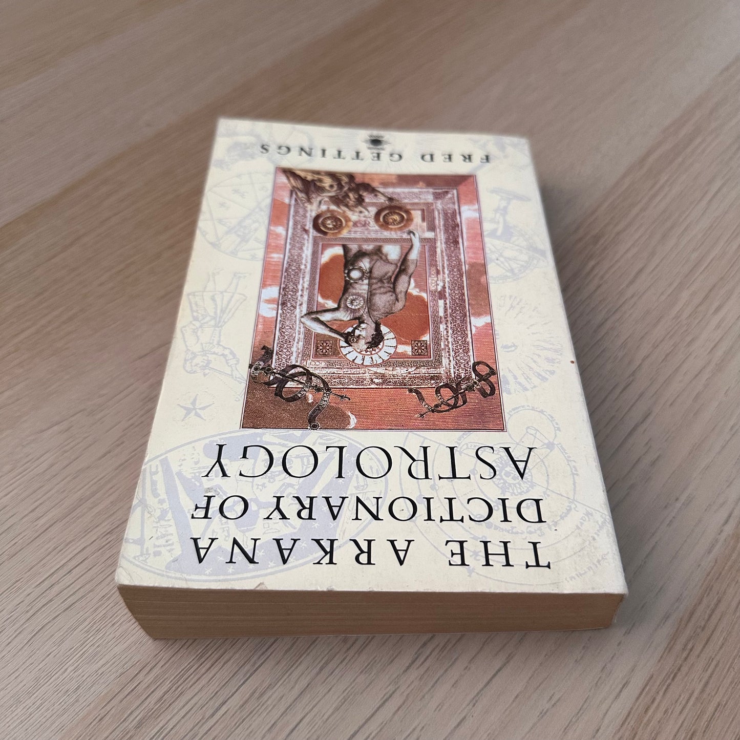 The Arkana Dictionary of Astrology | Paperback | Fred Gettings