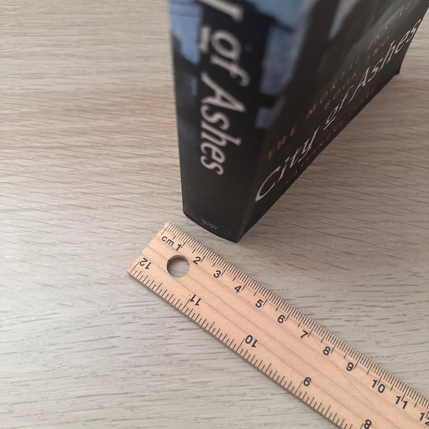 City of Ashes: The Mortal Instruments Book Two | Cassandra Clare