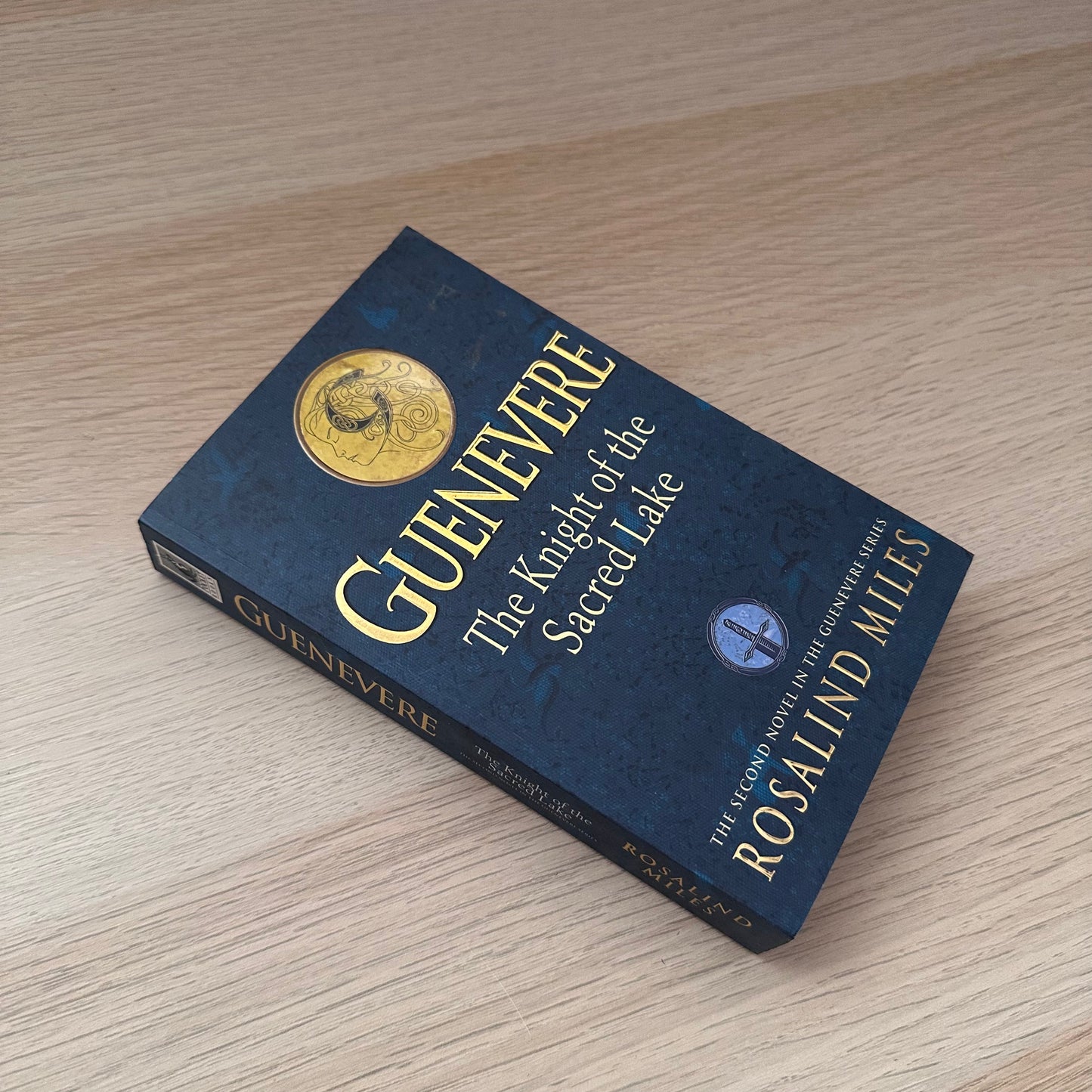 Guenevere: The Knight of the Sacred Lake | Rosalind Miles