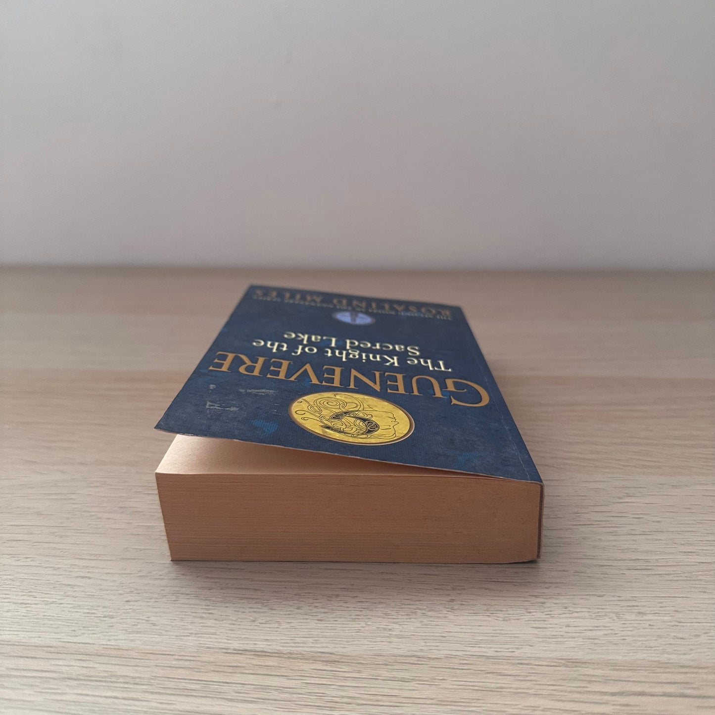 Guenevere: The Knight of the Sacred Lake | Rosalind Miles