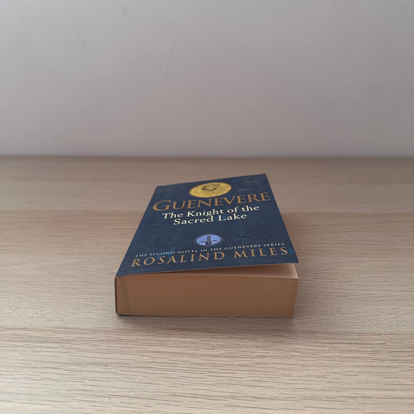 Guenevere: The Knight of the Sacred Lake | Rosalind Miles