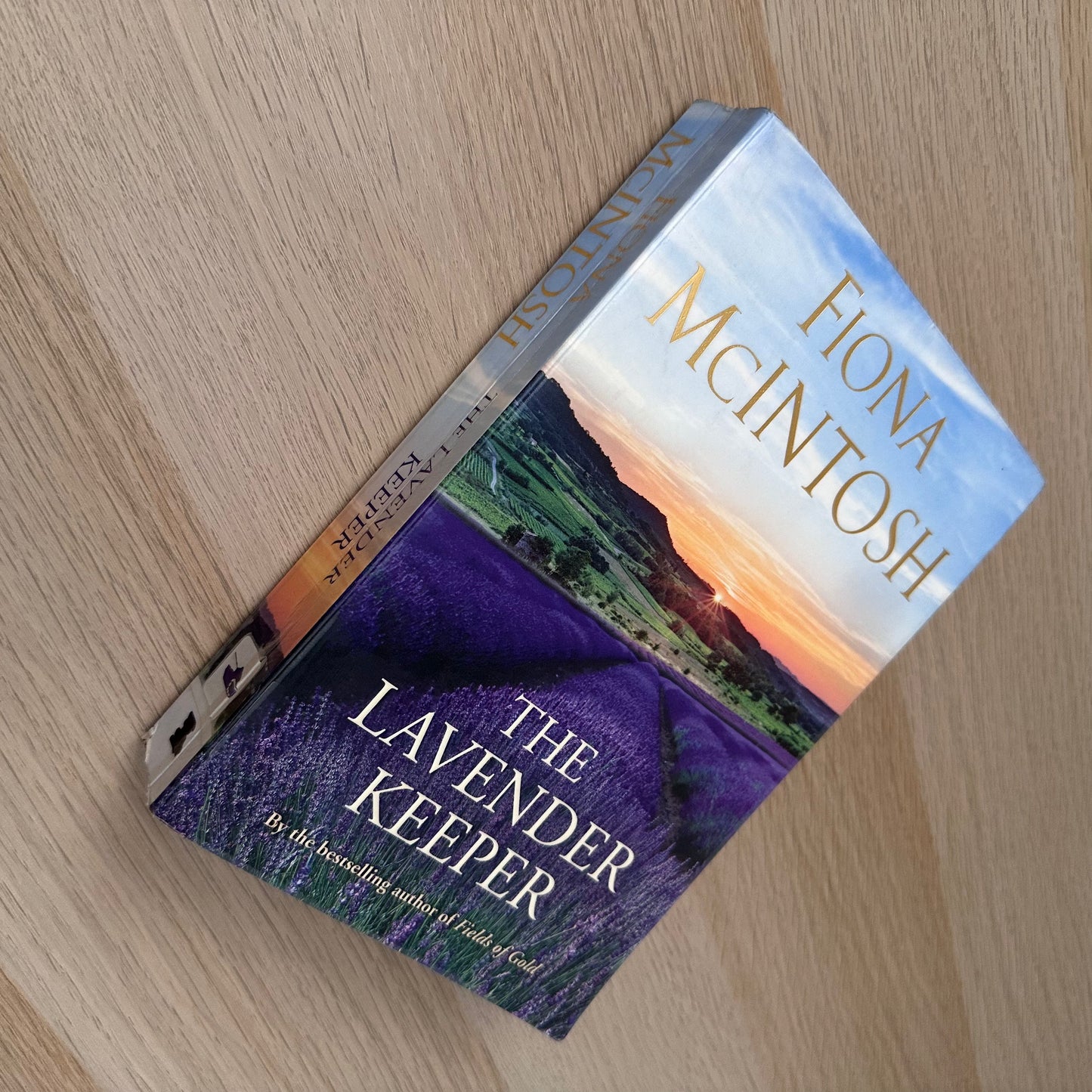 The Lavender Keeper | Paperback | Fiona McIntosh