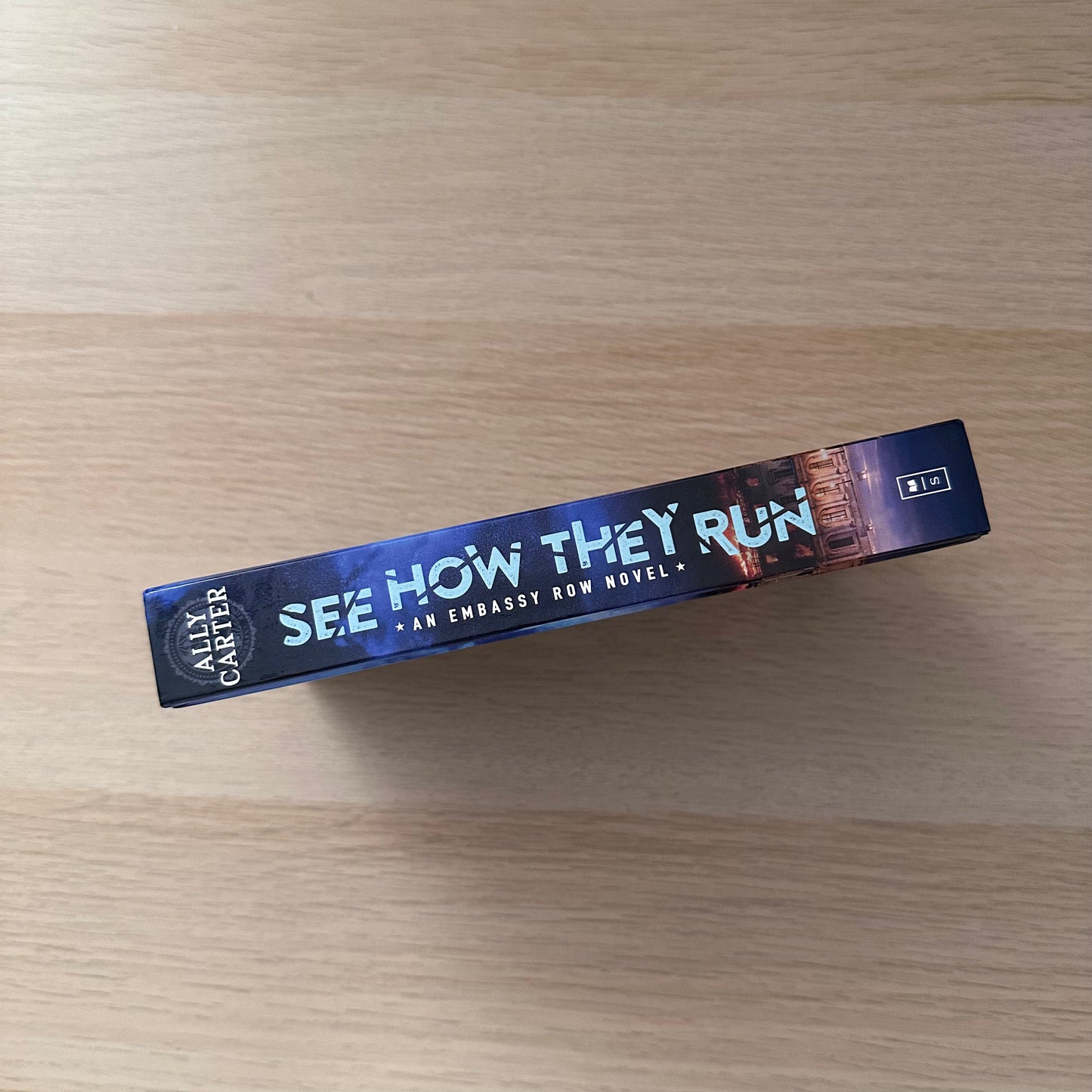See How They Run | Hardcover | Ally Carter