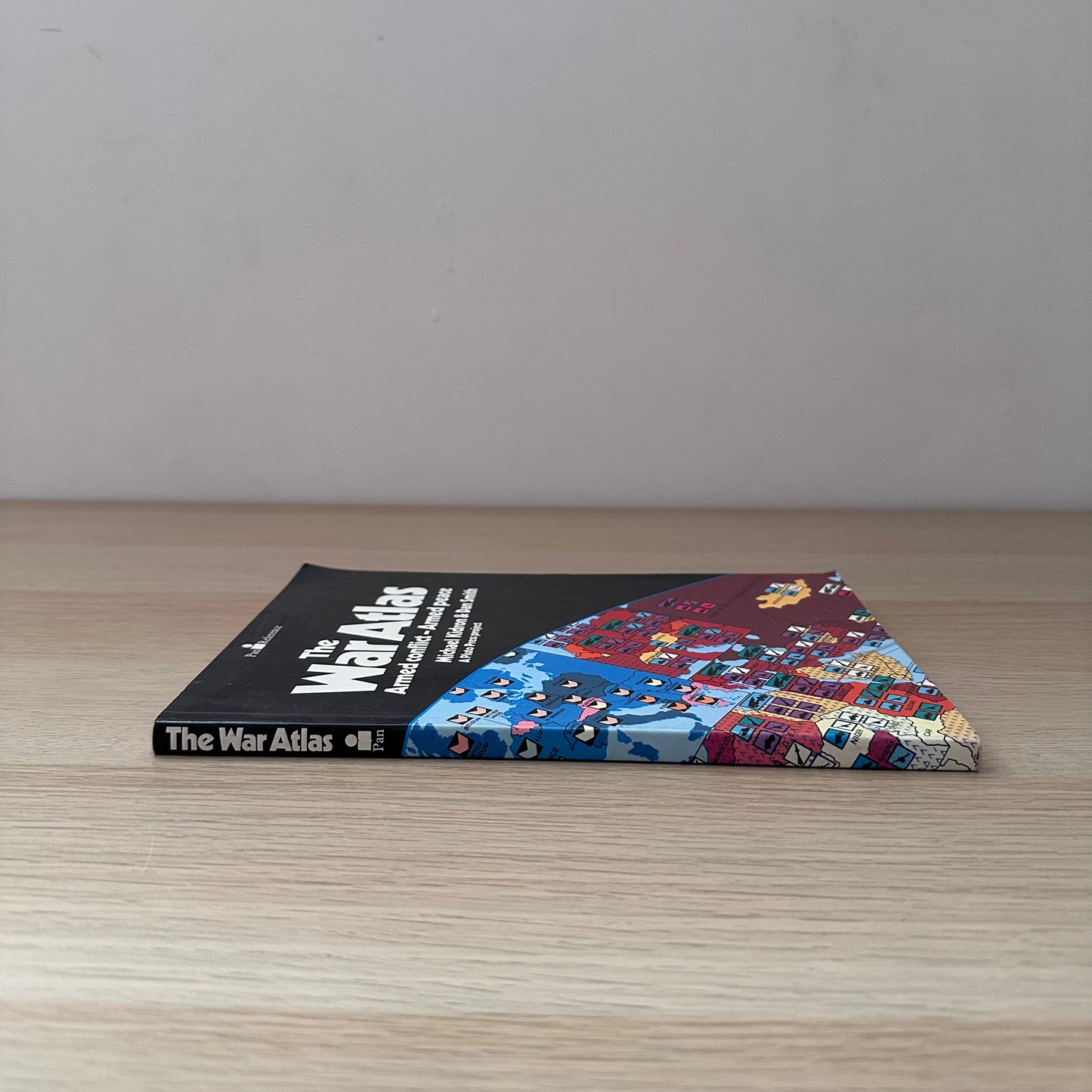 The War Atlas: Armed Conflict - Armed Peace | Pluto Press | Michael Kidron & Dan Smith