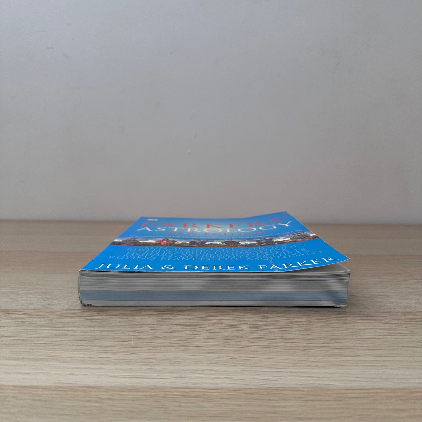 Parkers' Astrology New Edition | Julia Parker