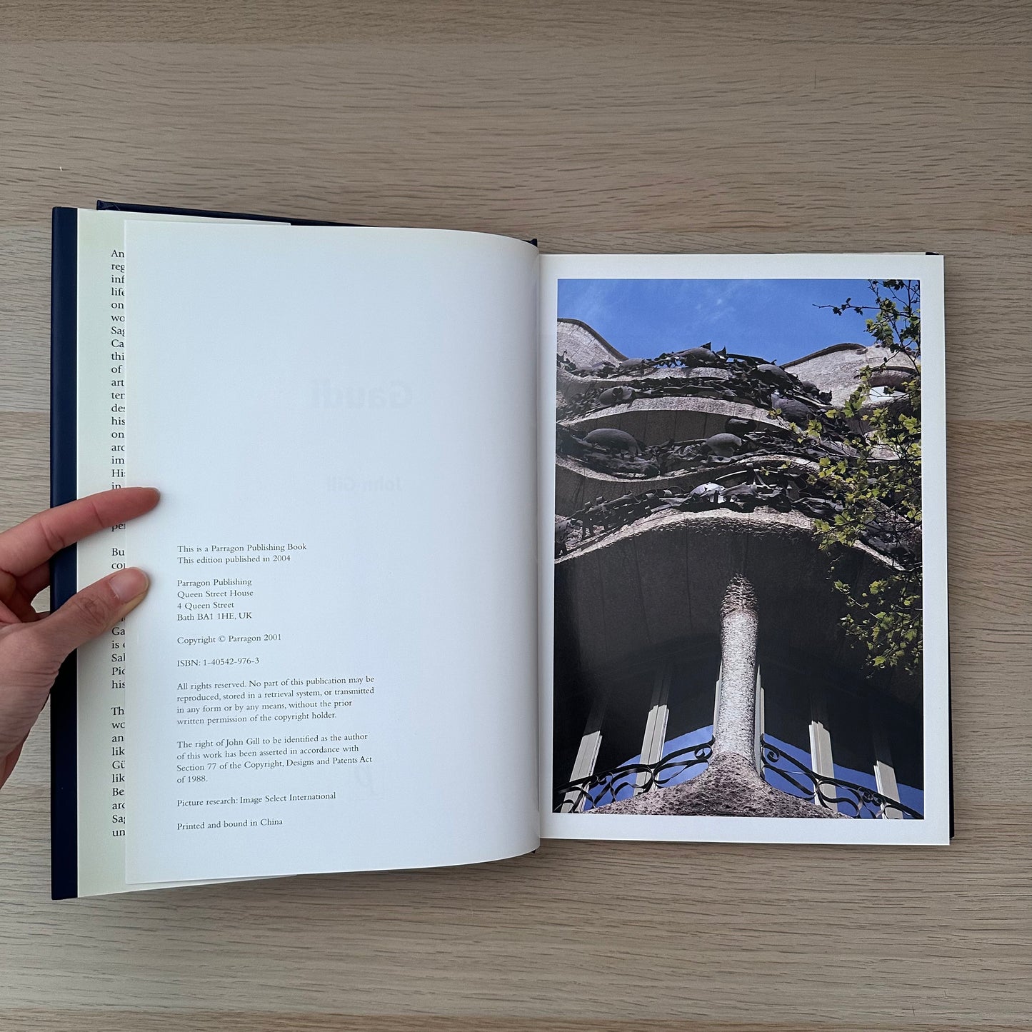 Gaudi | 2004 | Parragon Publishing Book