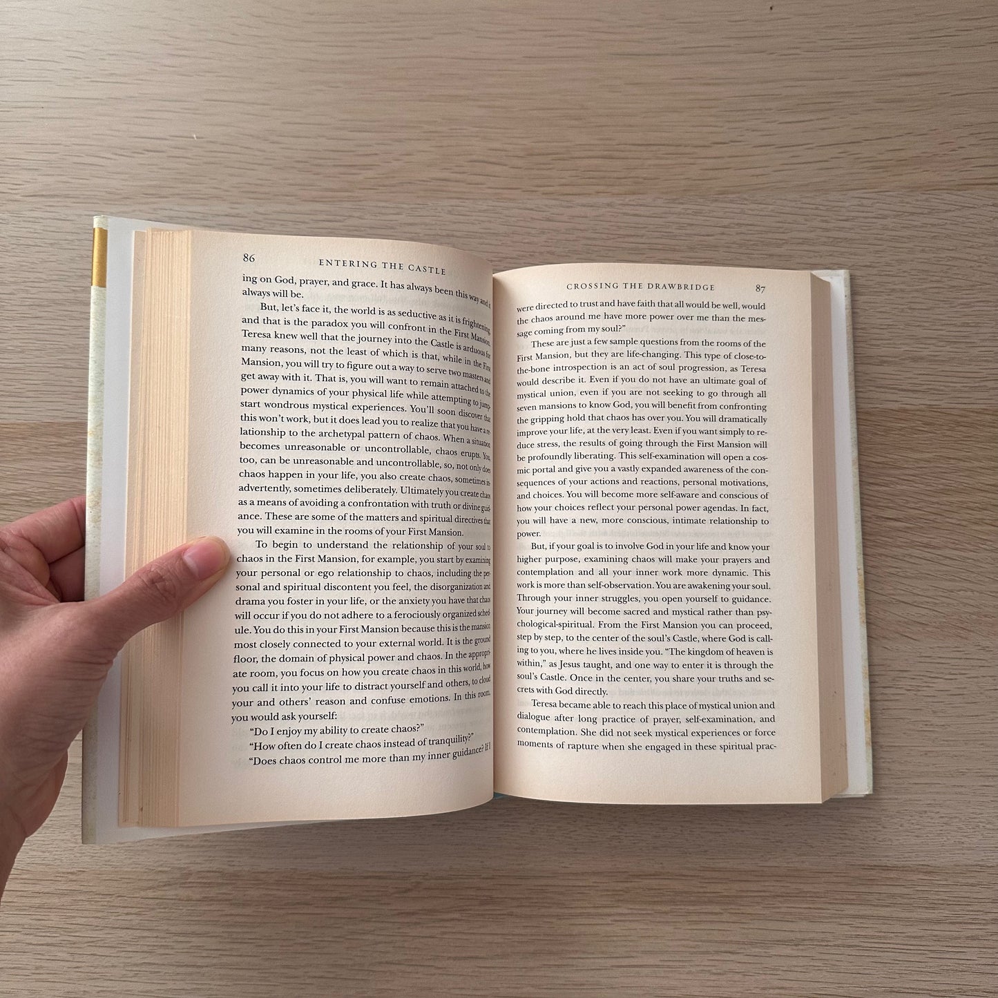 Entering the Castle | Hardcover | Caroline Myss