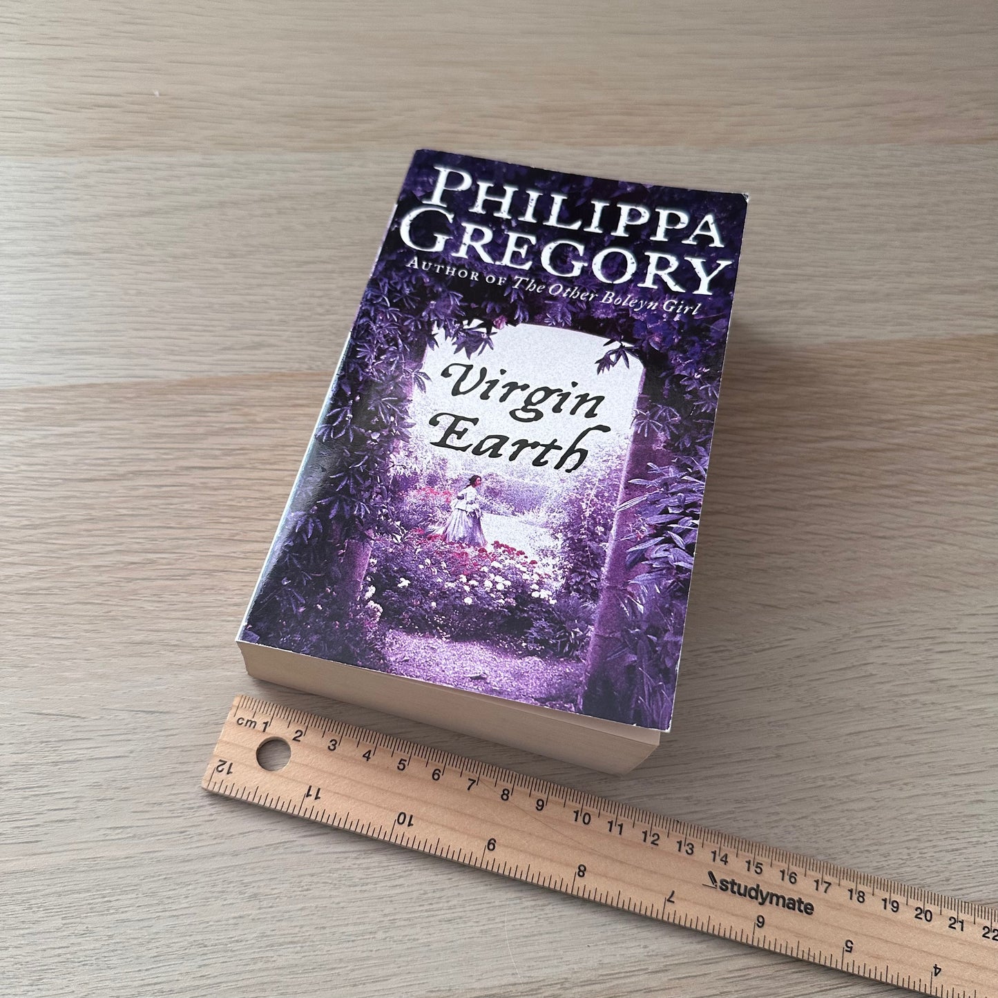 Virgin Earth | Paperback | Philippa Gregory