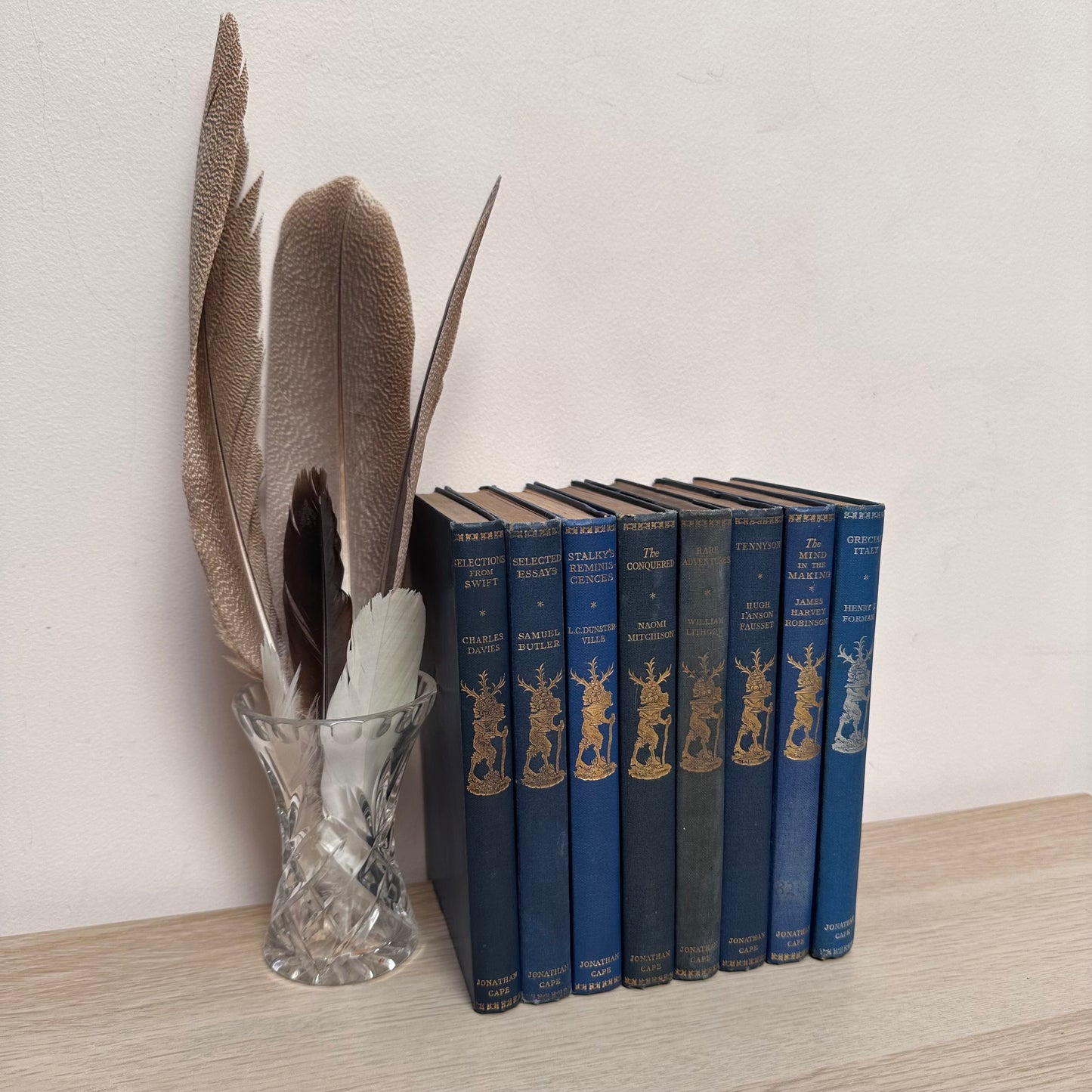 The Travellers' Library | 8 Volumes | Jonathan Cape | 1927 to 1931