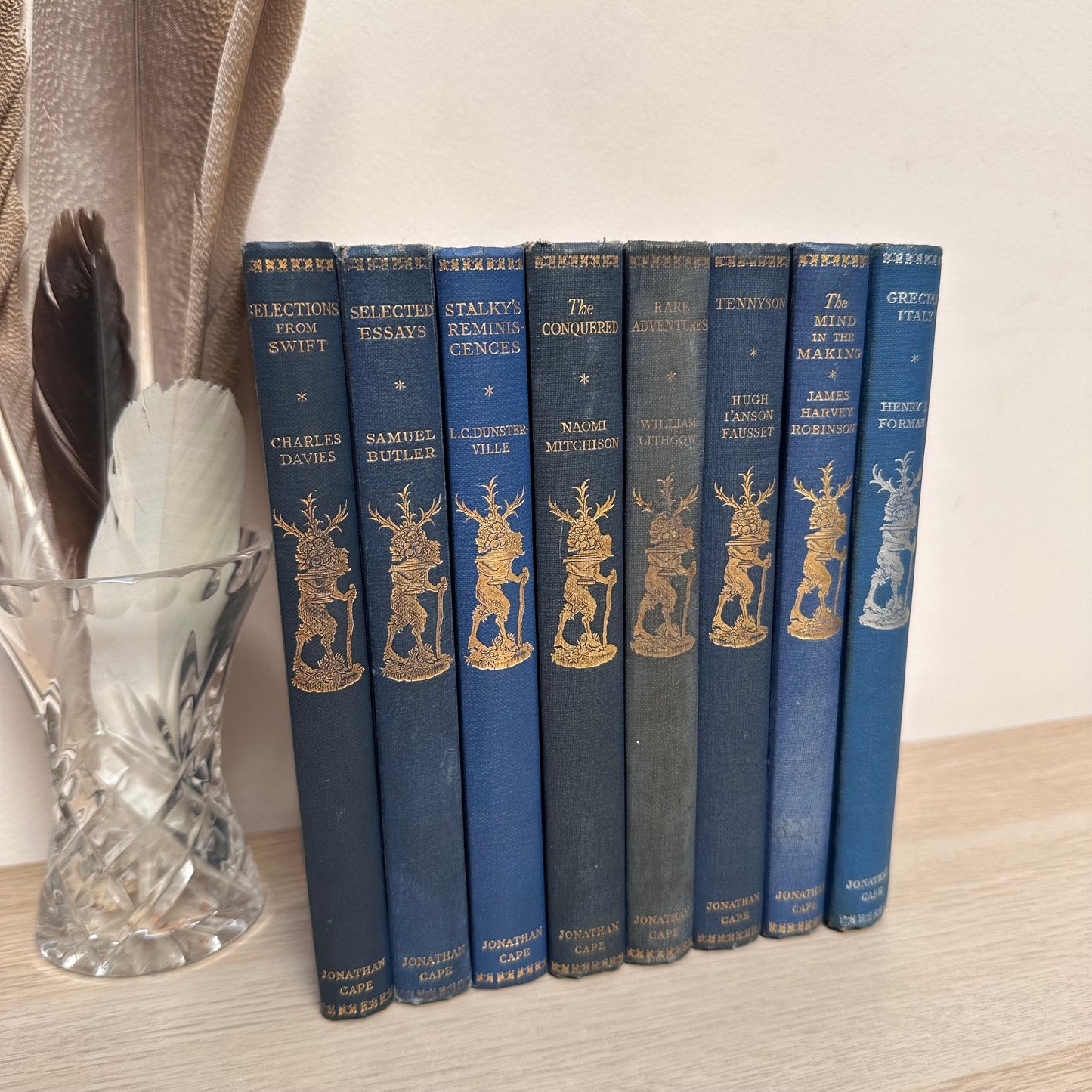 The Travellers' Library | 8 Volumes | Jonathan Cape | 1927 to 1931