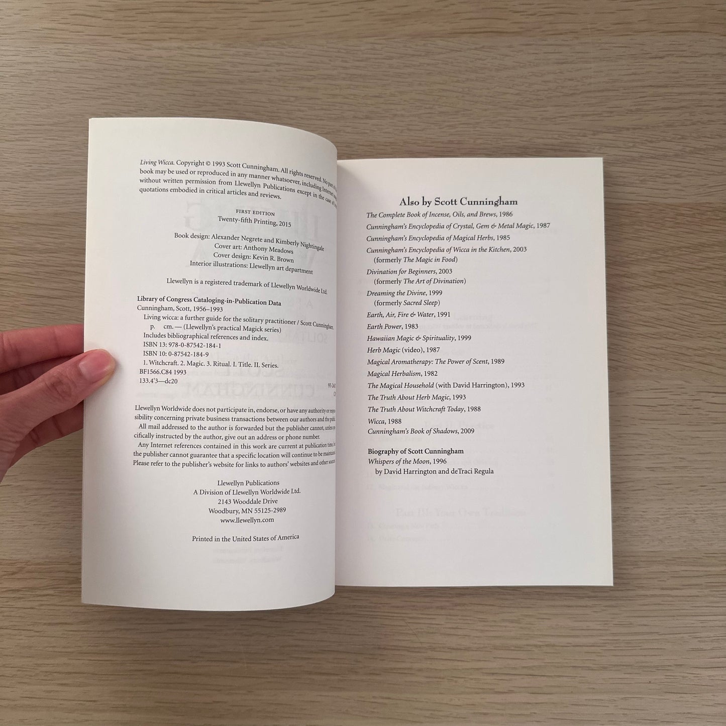 Living Wicca: A Further Guide for the Solitary Practitioner | Scott Cunningham