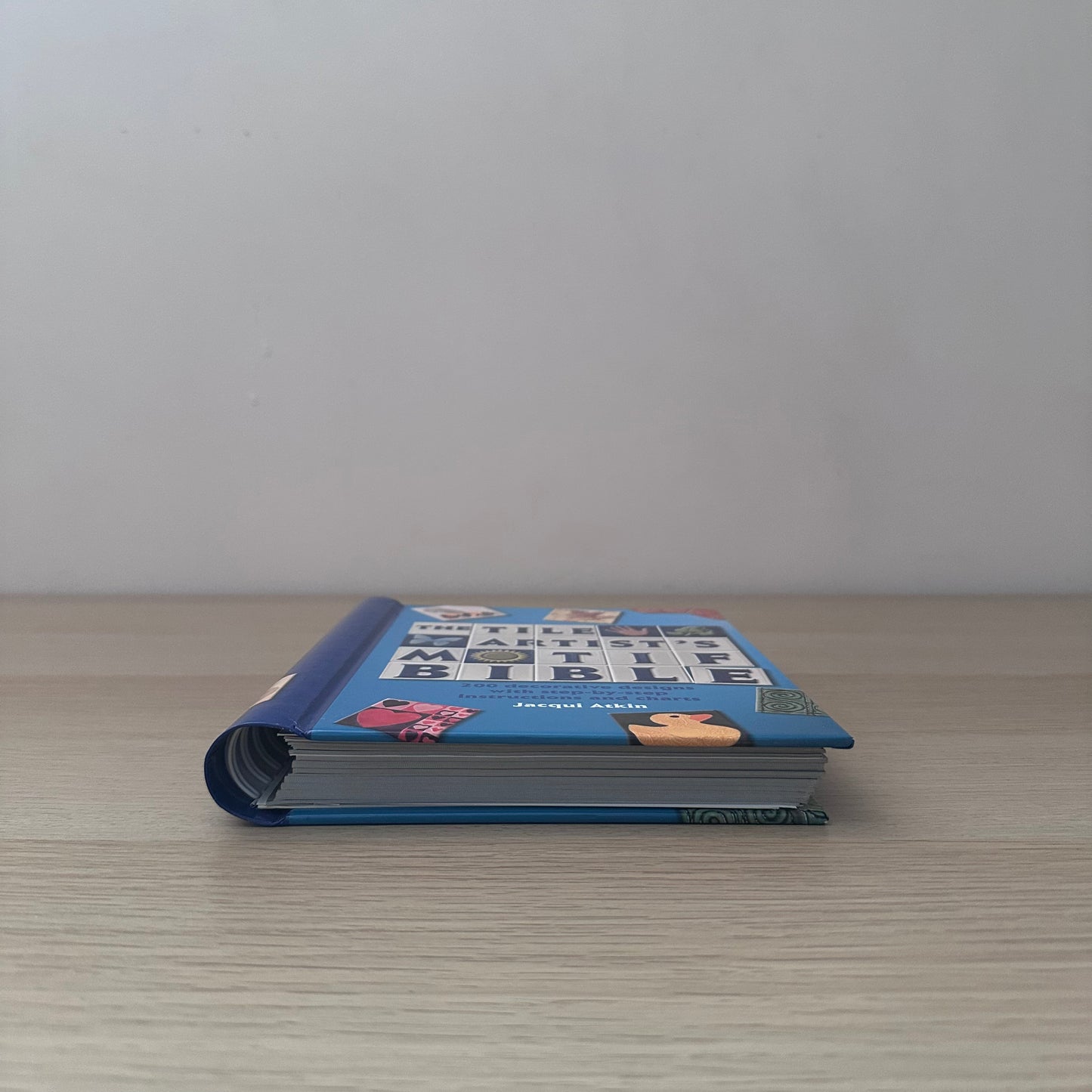 The Tile Artist's Motif Bible | Jacqui Atkin