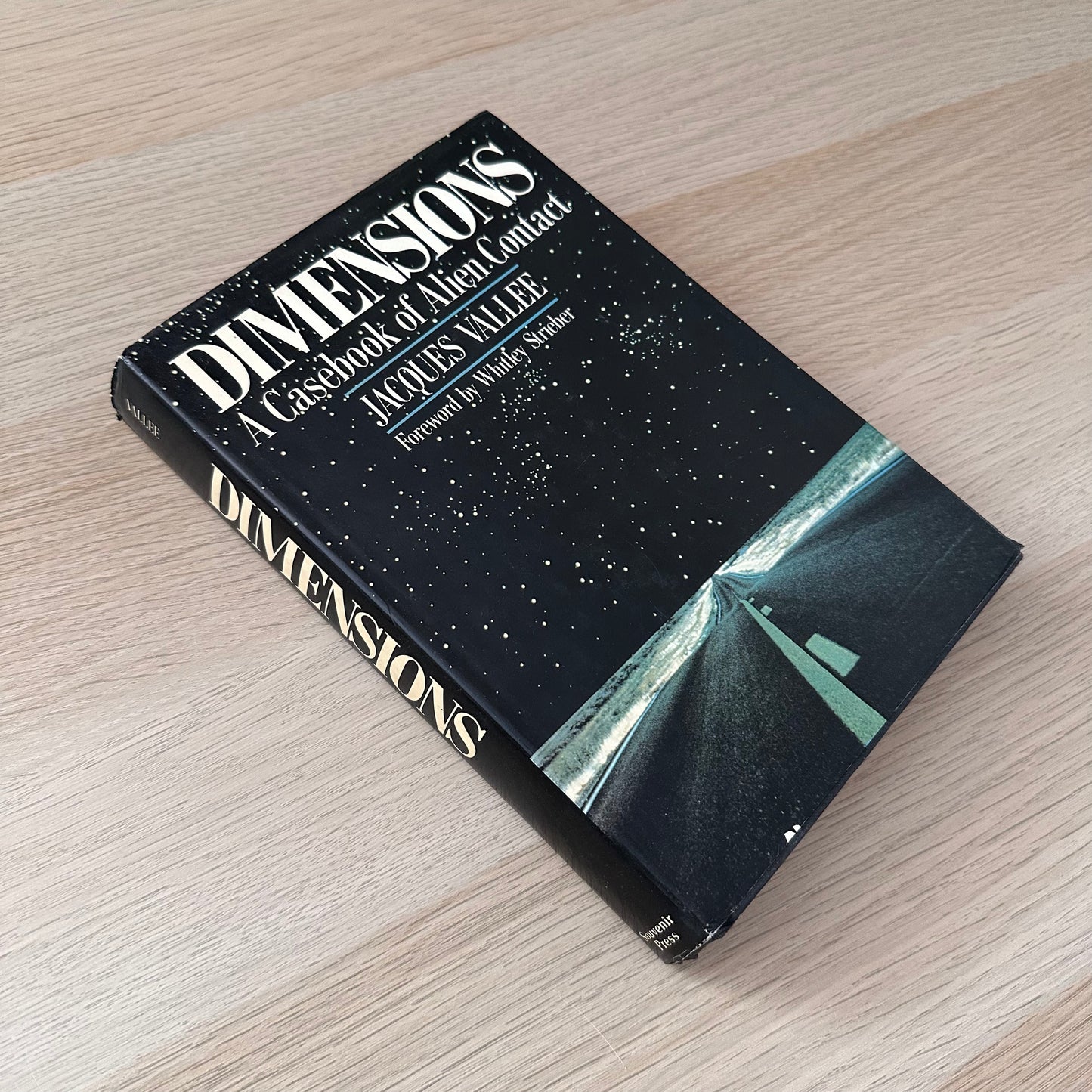 Dimensions: A Casebook of Alien Contact | Jacques Vallee
