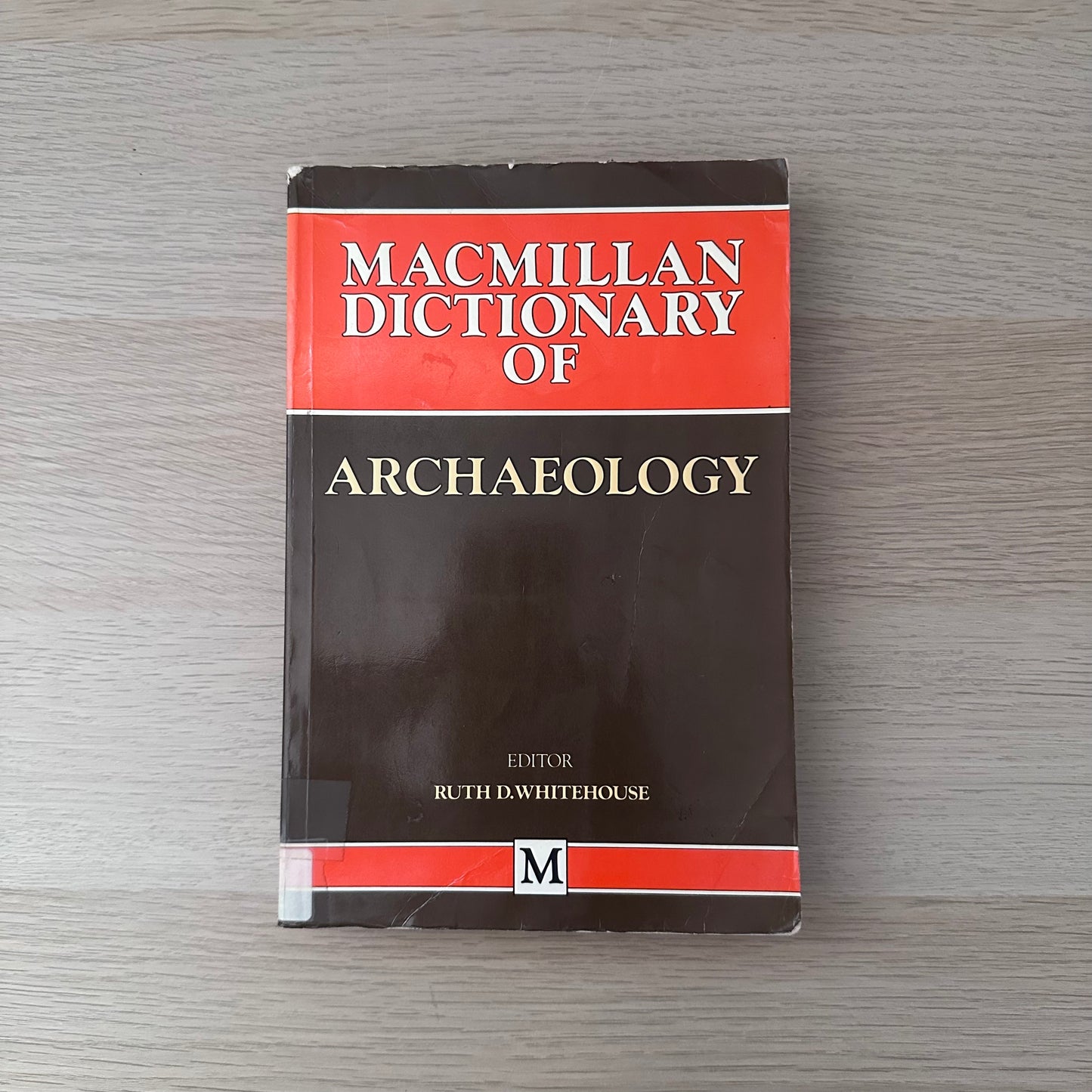 Macmillan Dictionary of Archaeology | Ex-Library