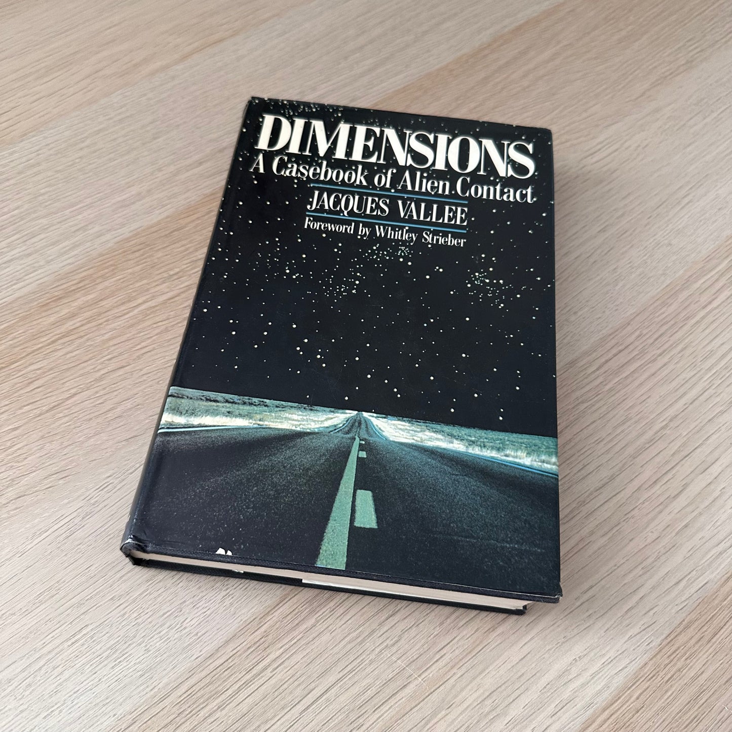 Dimensions: A Casebook of Alien Contact | Jacques Vallee