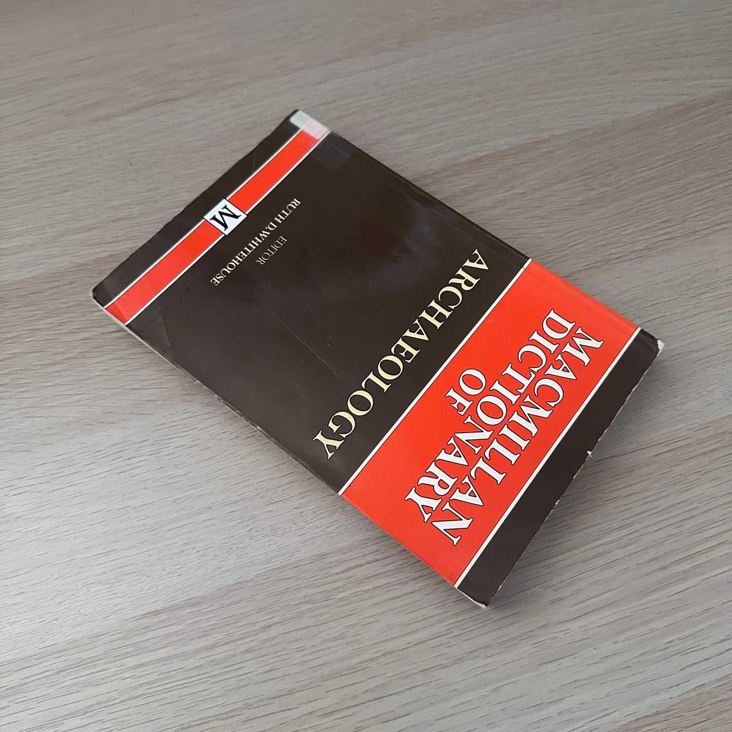 Macmillan Dictionary of Archaeology | Ex-Library