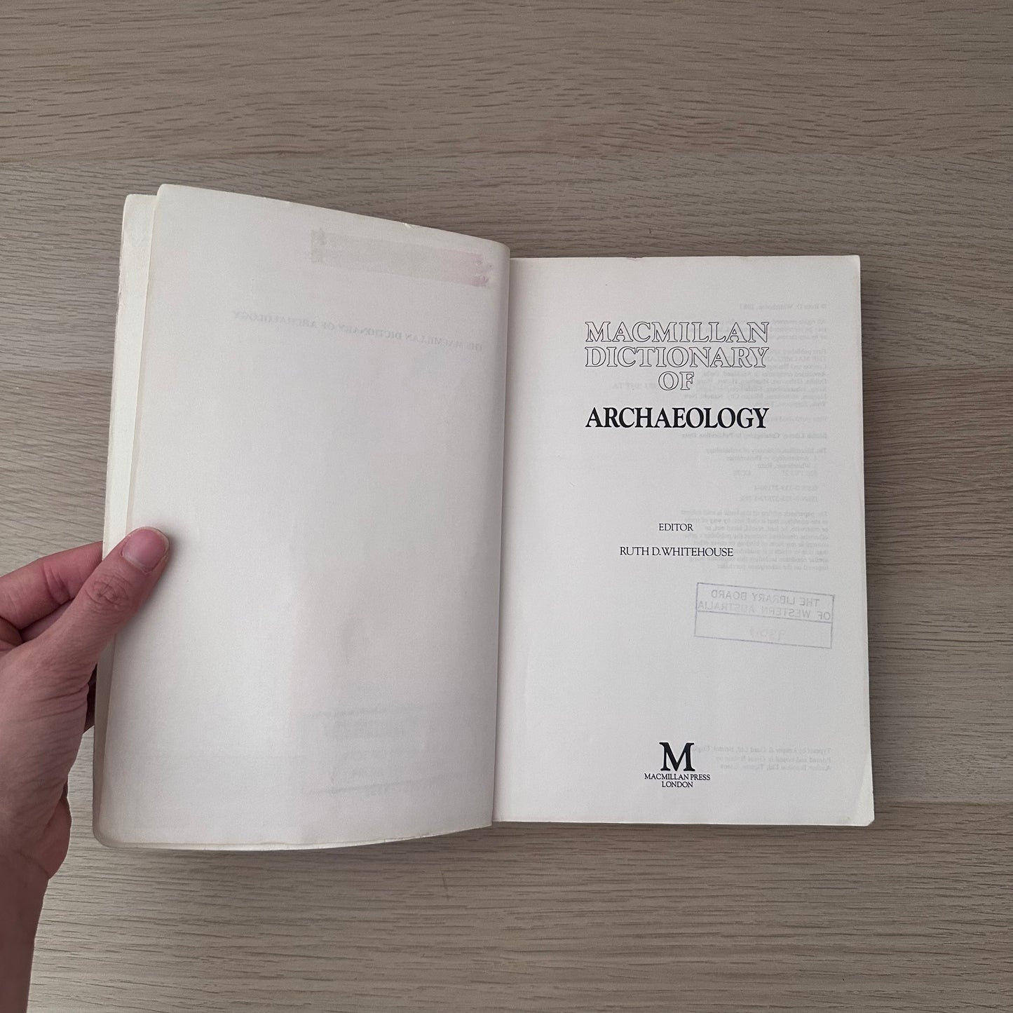 Macmillan Dictionary of Archaeology | Ex-Library