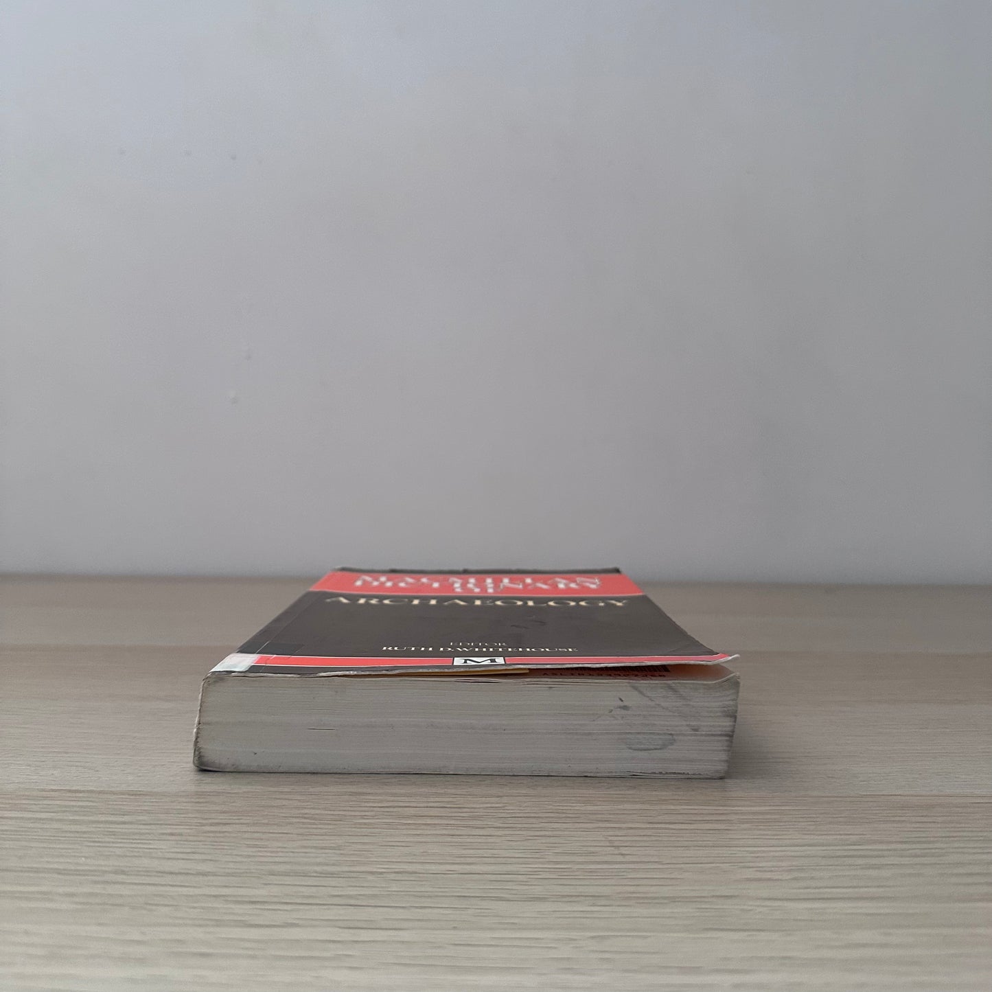 Macmillan Dictionary of Archaeology | Ex-Library