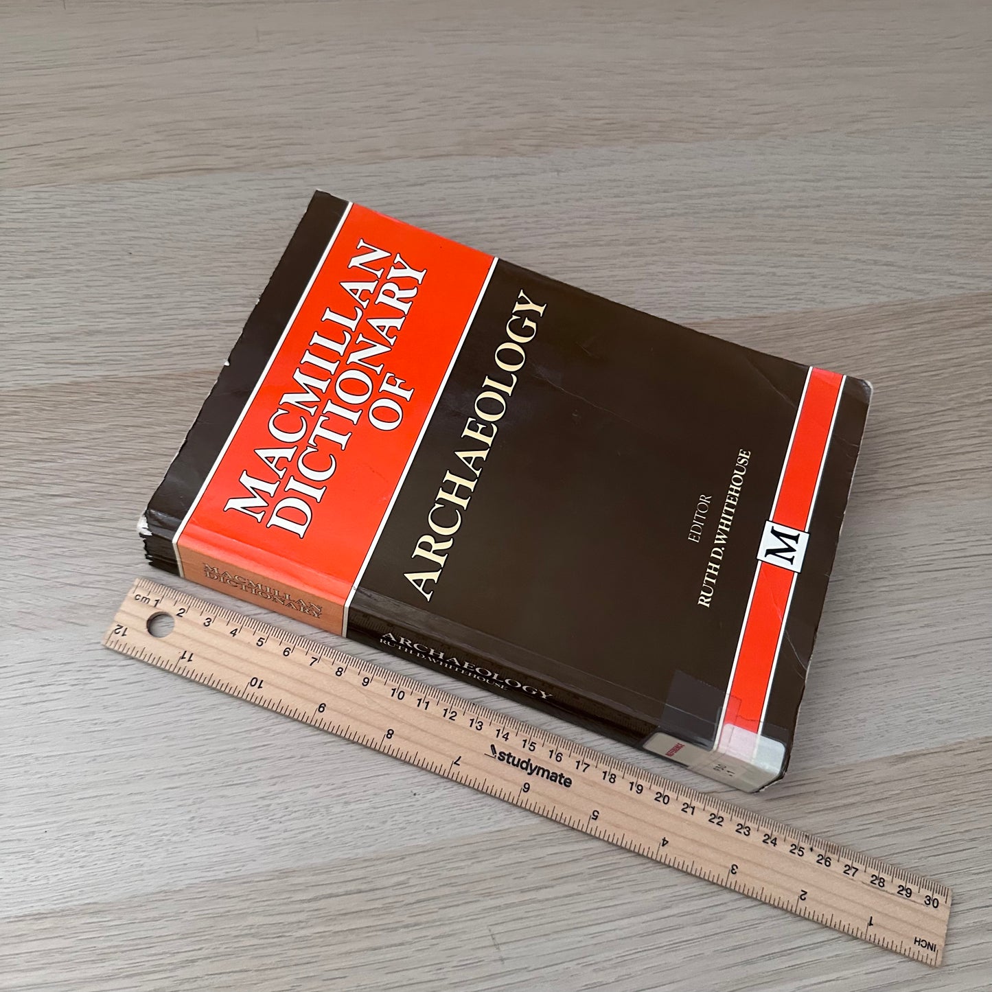 Macmillan Dictionary of Archaeology | Ex-Library