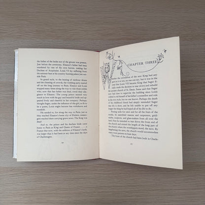 Glass, Stones & Crown | Hardcover | Anne Rockwell