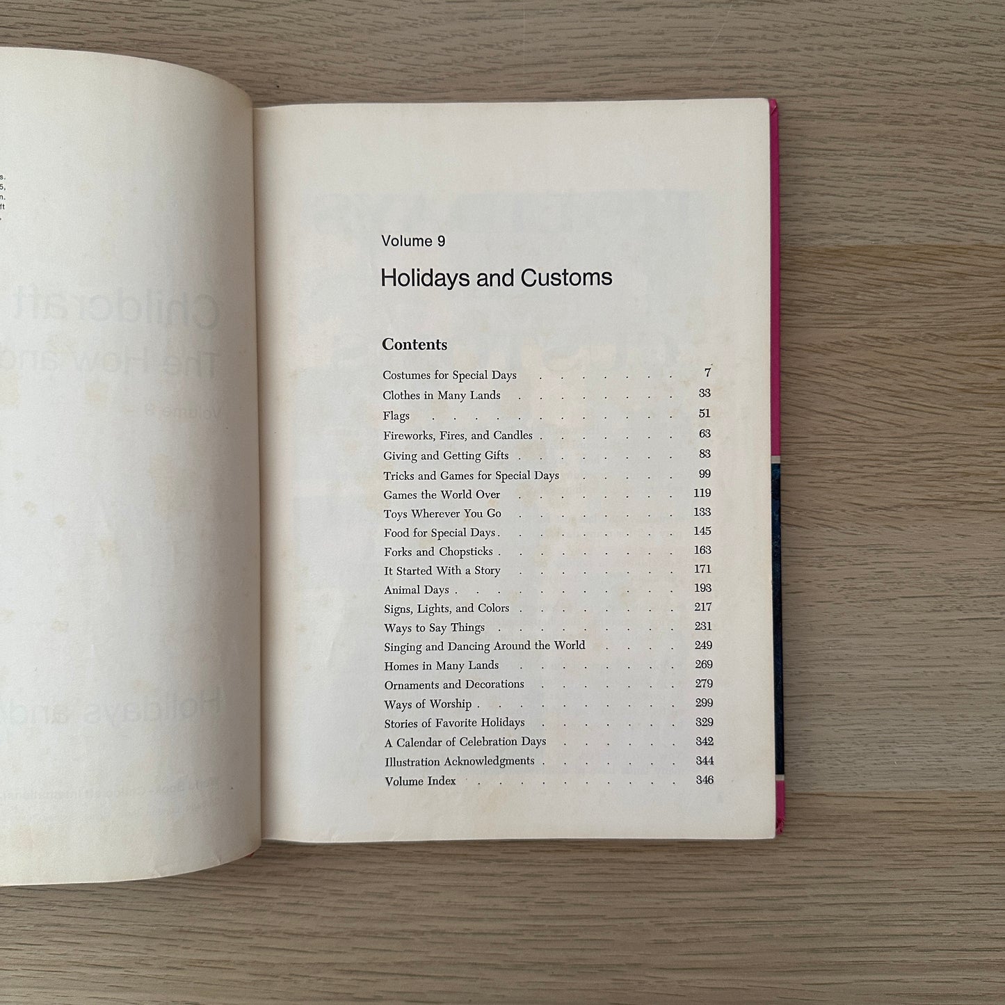 Holidays and Customs | Volume 9 | 1979 | Childcraft