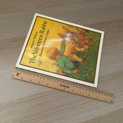 The Velveteen Rabbit | 1999 | Paperback | Margery Williams | Illustrated by Michael Hague