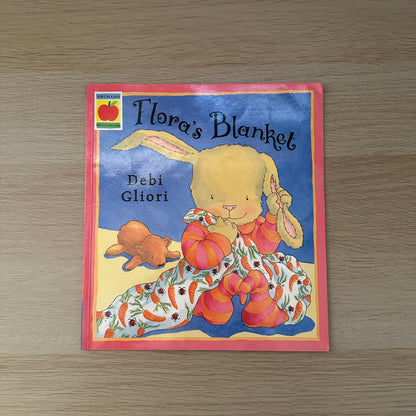 Flora's Blanket | Paperback | Debi Gliori