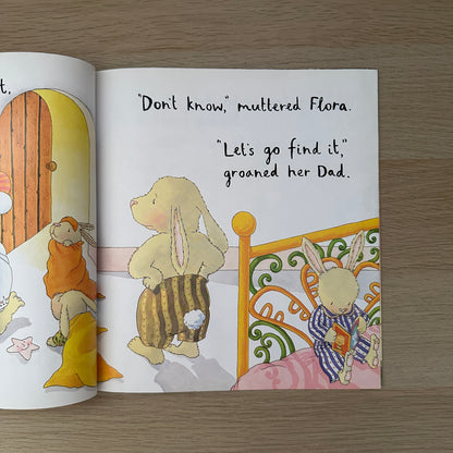 Flora's Blanket | Paperback | Debi Gliori