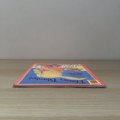 Flora's Blanket | Paperback | Debi Gliori