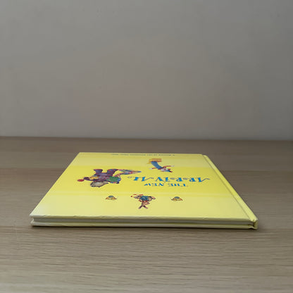 The New Arrival: A Record of the Precious First Year | Baby Book
