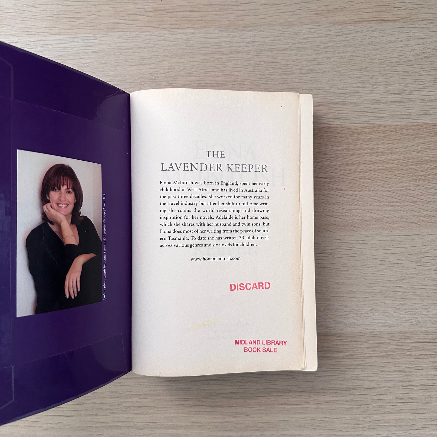 The Lavender Keeper | Paperback | Fiona McIntosh