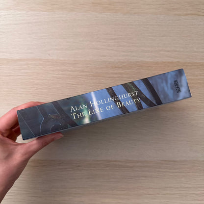 The Line of Beauty | Paperback | Alan Hollinghurst