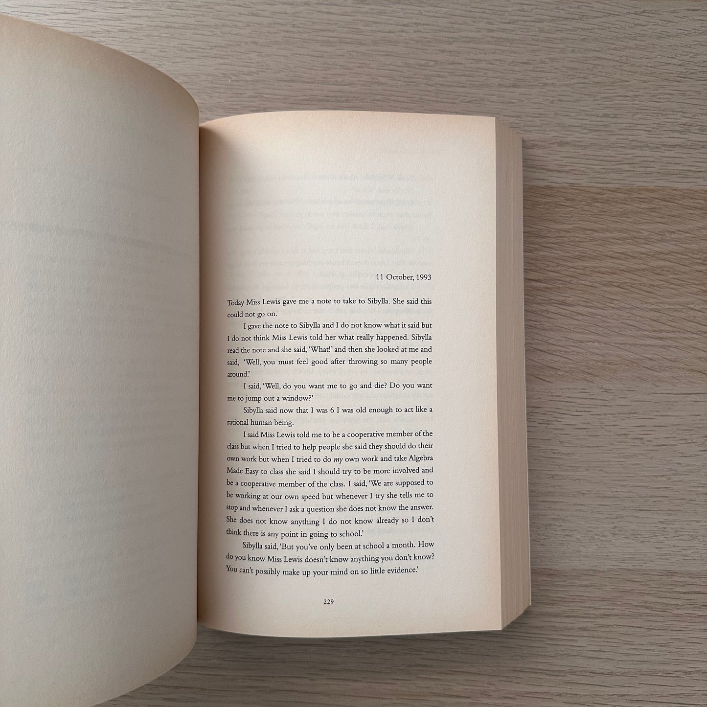 The Line of Beauty | Paperback | Alan Hollinghurst