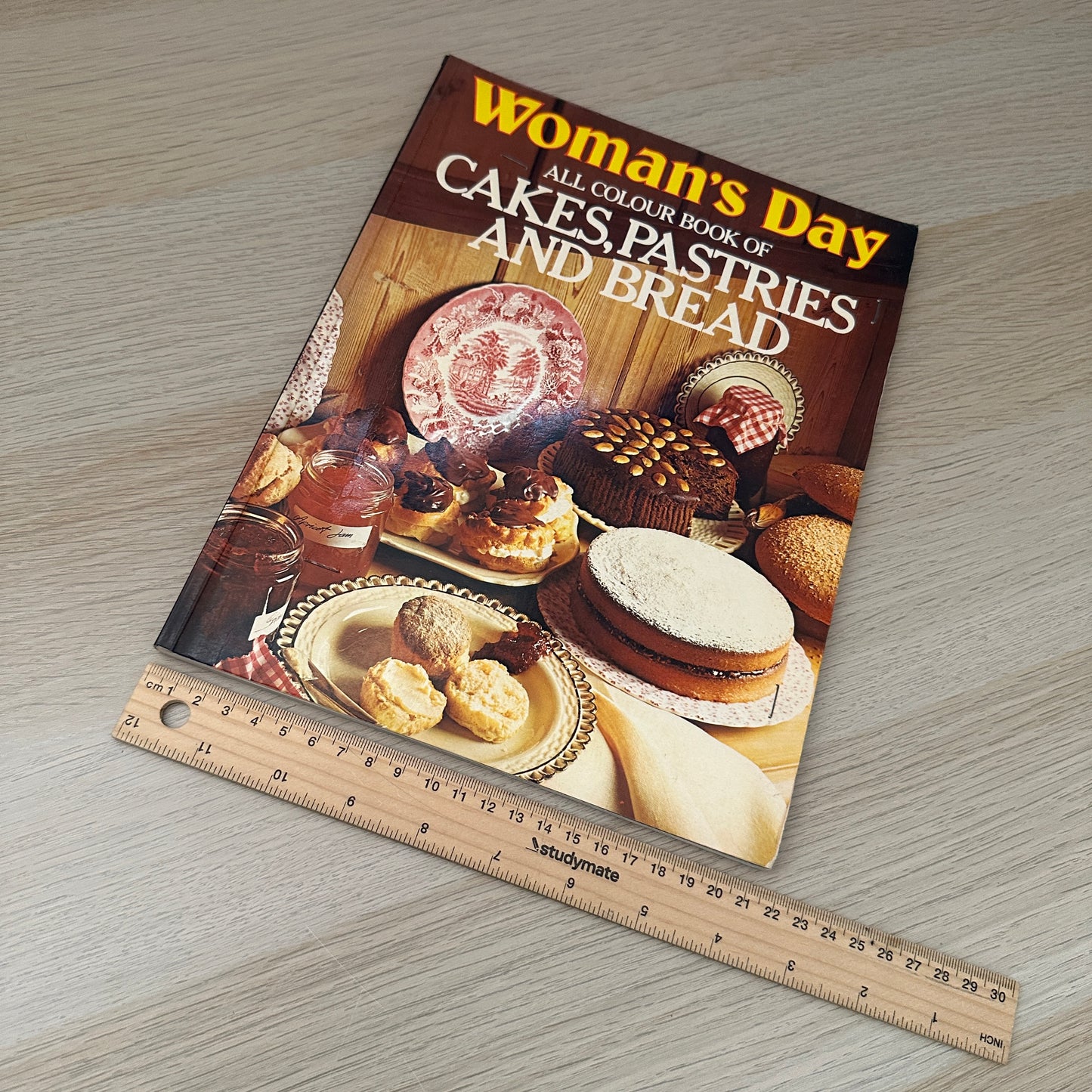 Woman's Day | 1978 | Paperback | All Colour Book of Cakes, Pastries and Bread