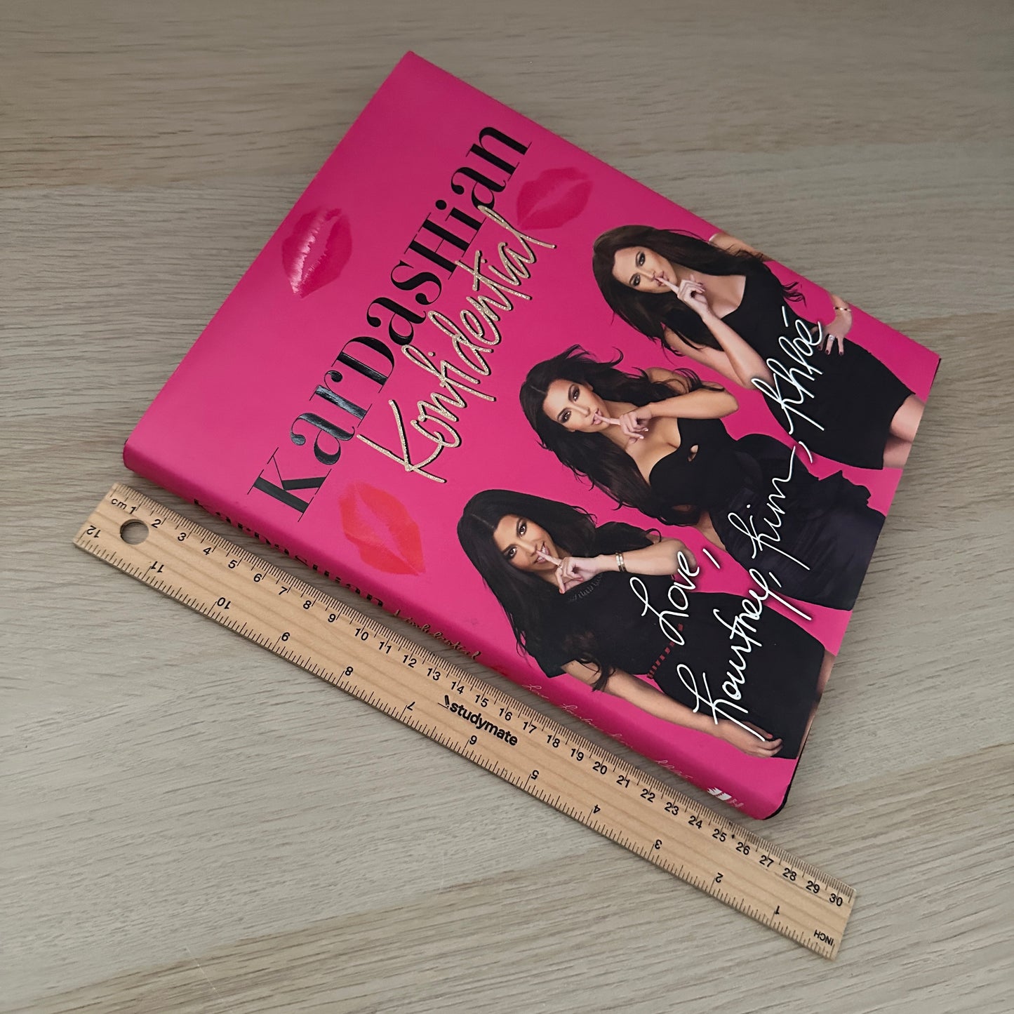 Kardashian Konfidential | 2010 | Hardcover | Kim, Kourtney & Khloe Kardashian