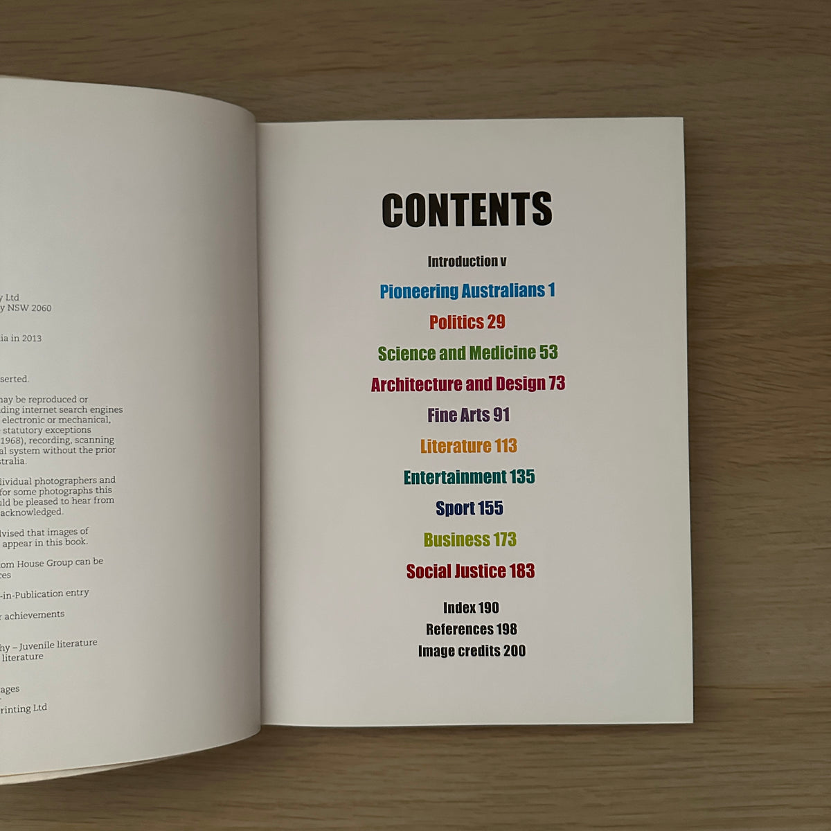 Australia's Greatest People Achievements | 2013 | Paperback | Ex-Library | Lindsay Knight