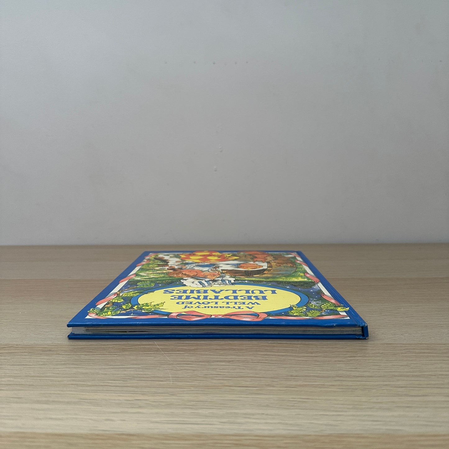 A Treasury of Well Loved Bedtime Lullabies | Hardcover | 1997 | Pam Storey