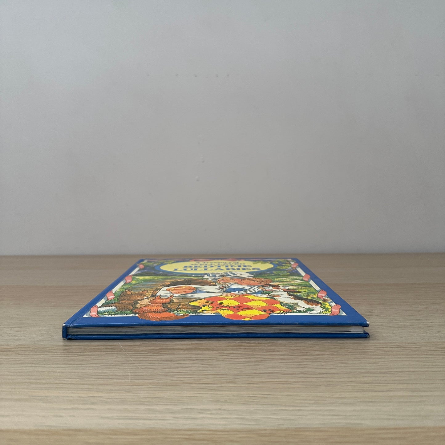A Treasury of Well Loved Bedtime Lullabies | Hardcover | 1997 | Pam Storey