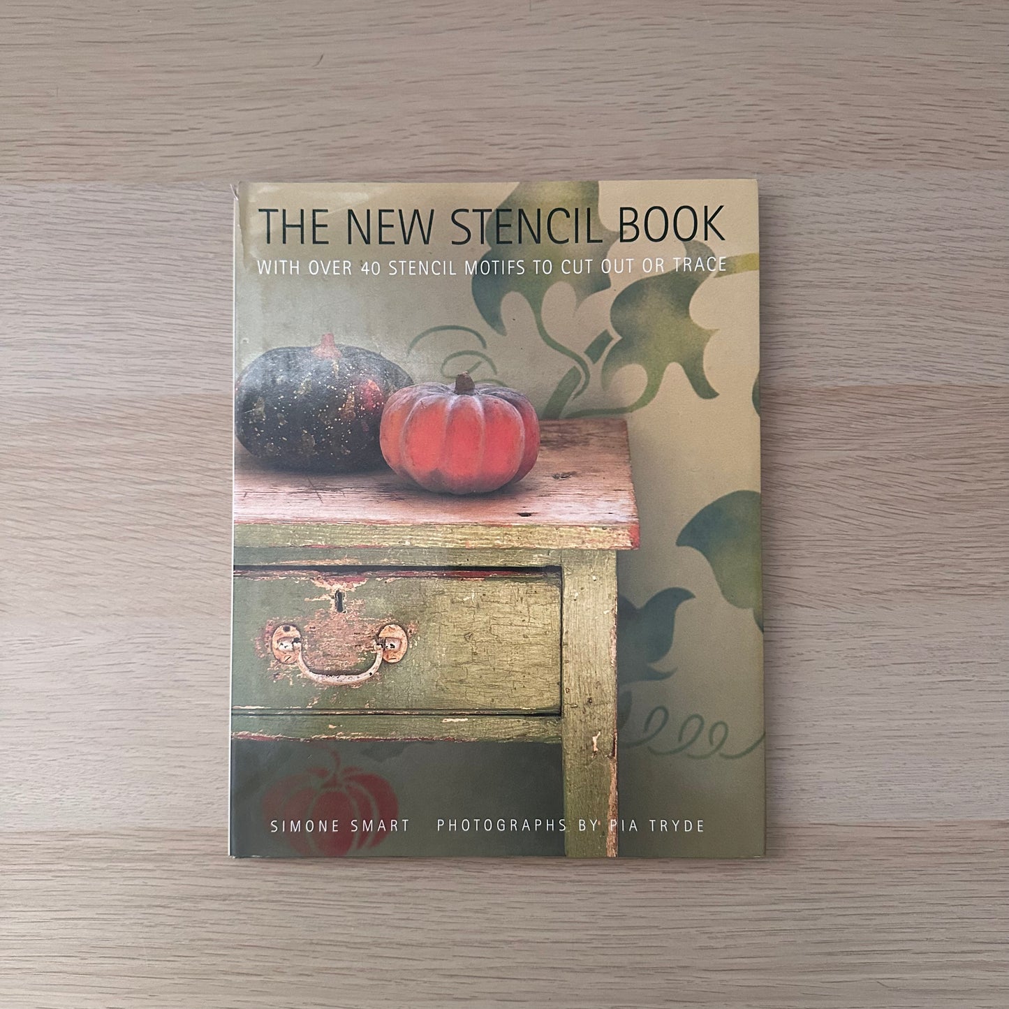 The New Stencil Book | Simone Smart