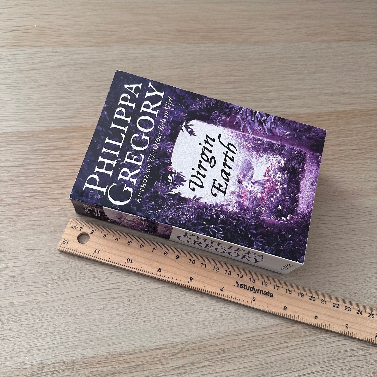 Virgin Earth | Paperback | Philippa Gregory