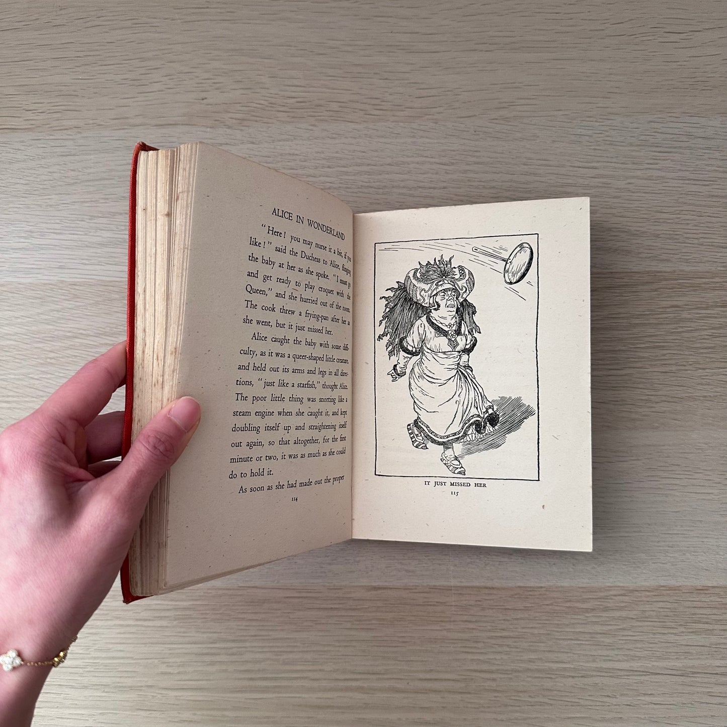 Alice and Wonderland | Illustrated by D.R. Sexton | Juvenile Productions | Lewis Caroll