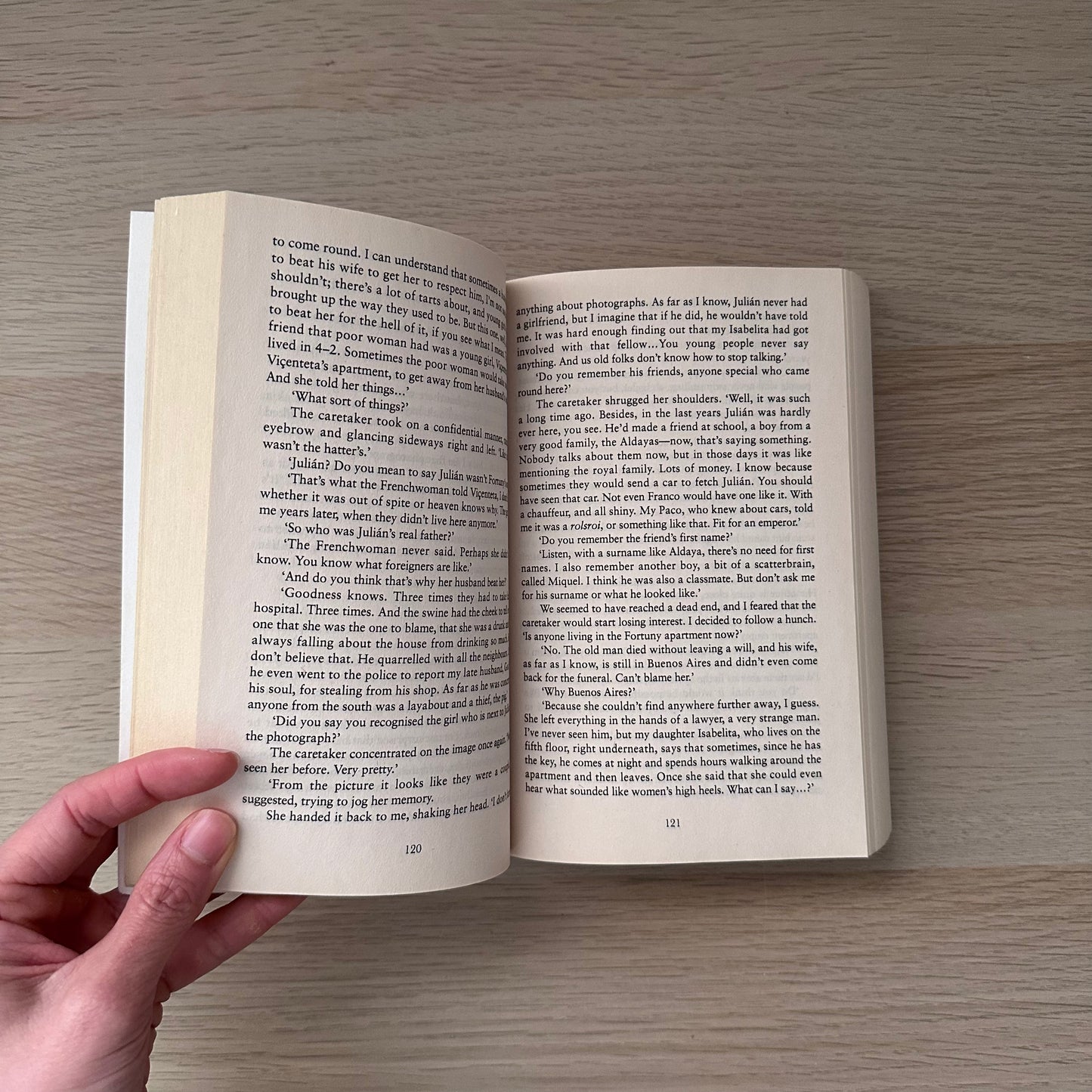 The Shadow of the Wind | Paperback | Carlos Ruiz Zafon