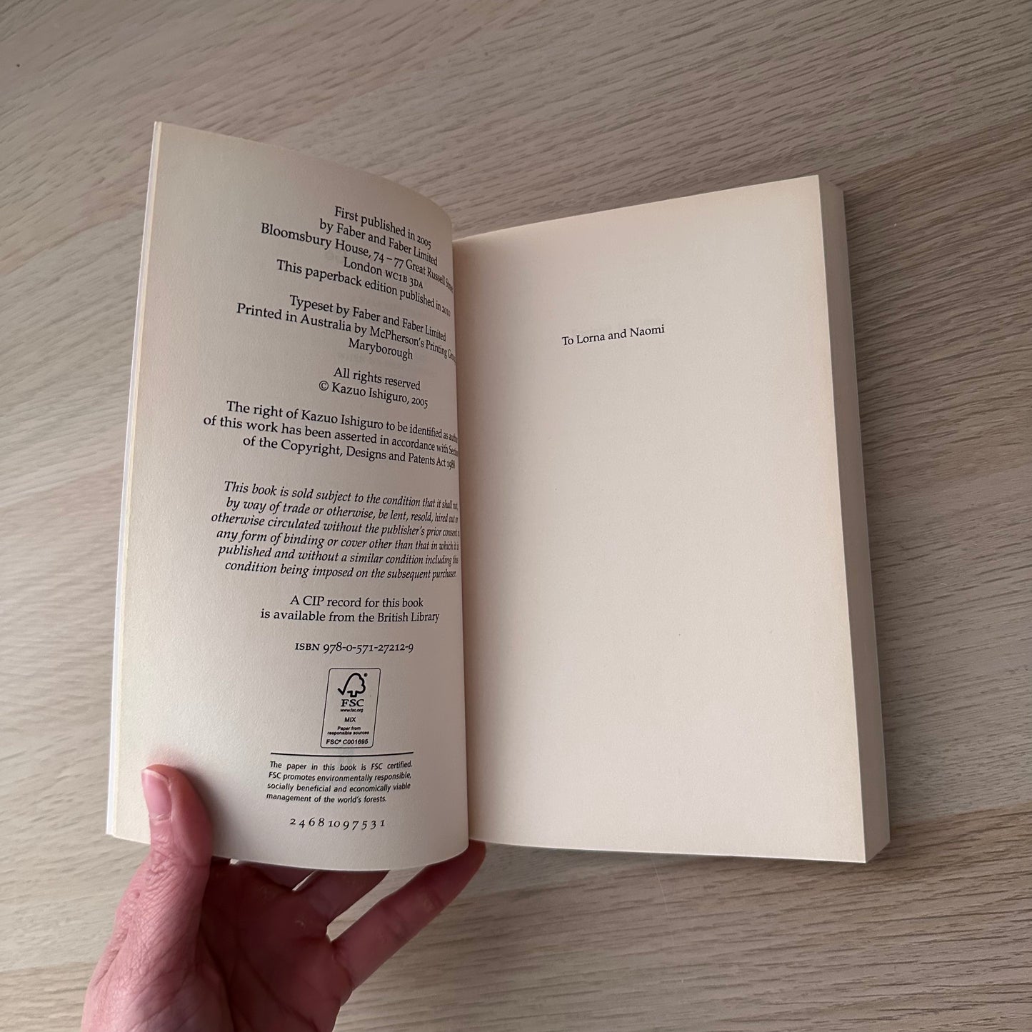 Never Let Me Go | Paperback | Kazuo Ishiguro