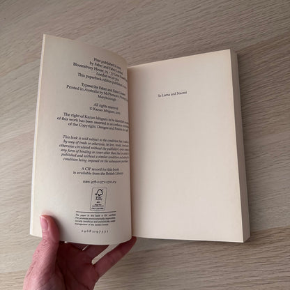 Never Let Me Go | Paperback | Kazuo Ishiguro
