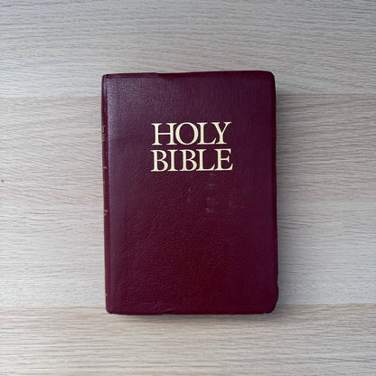 Holy Bible | New international version with helps | Words of Christ in Red Letter | 1984 | Zondervan