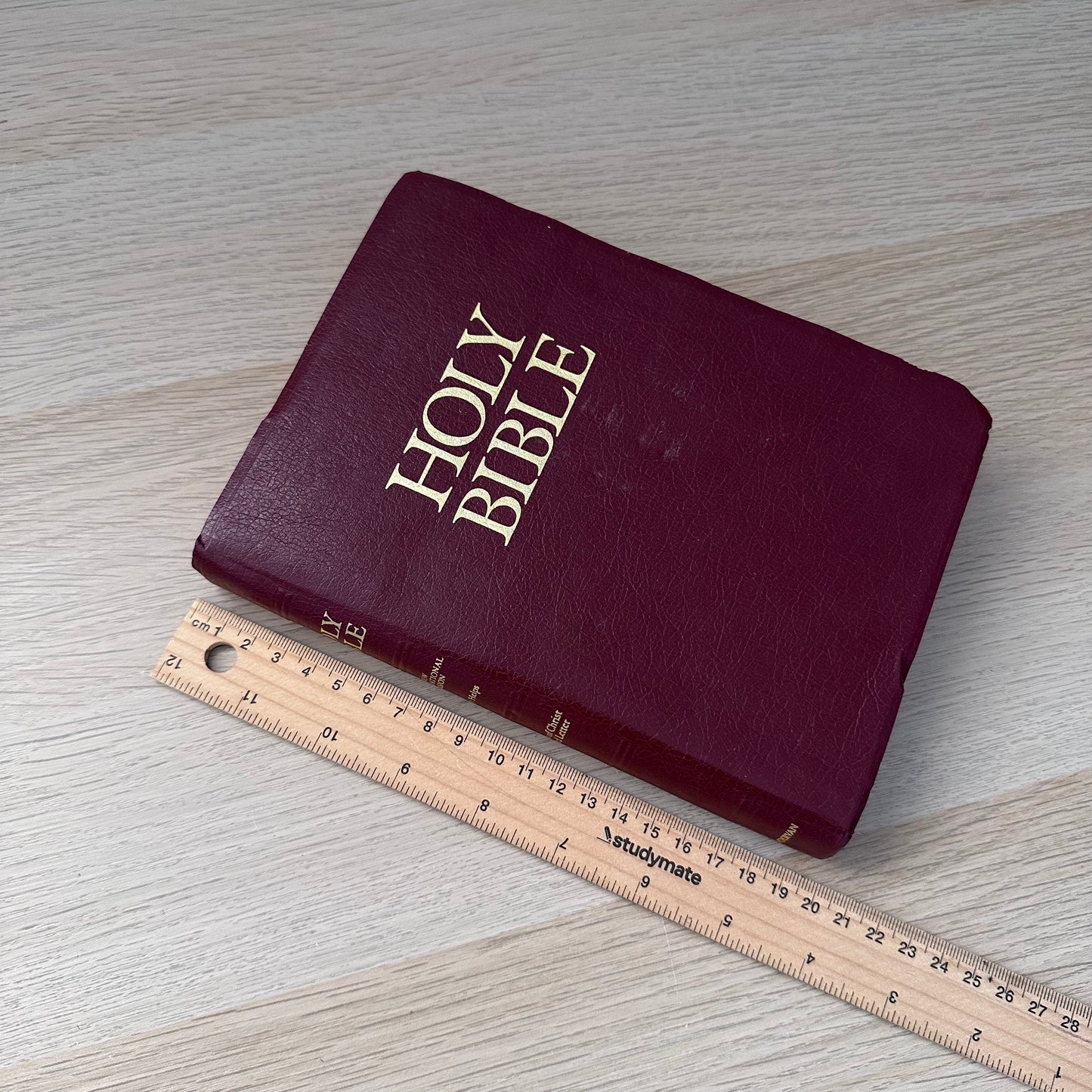 Holy Bible | New international version with helps | Words of Christ in Red Letter | 1984 | Zondervan