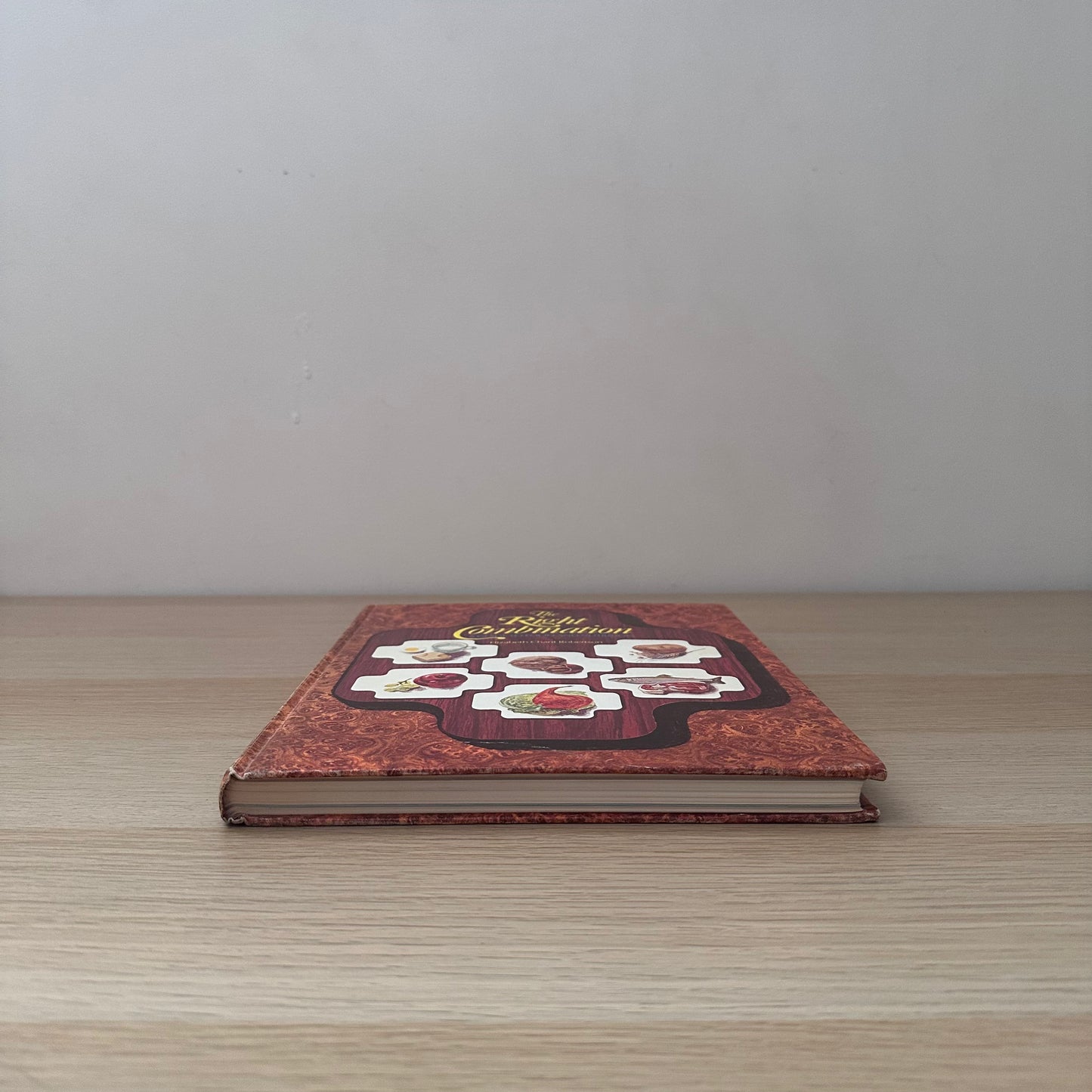 The Right Combination | A Guide to Food and Nutrition | 1975 | Elizabeth Chant Robertson