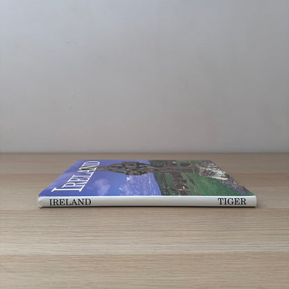 Ireland | 1994 | Simona Ratchetti | Tiger Books International